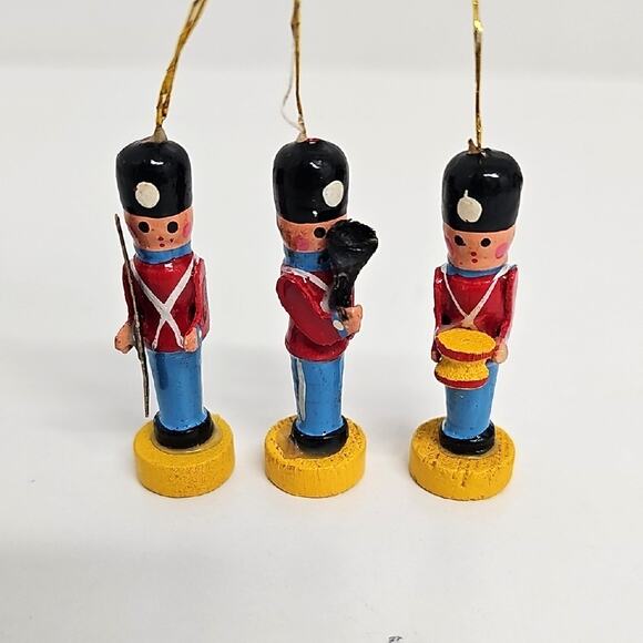 Lot of 12 Festive Wooden Mini Christmas Ornaments Set for Mini Tree Soldiers Etc - Picture 5 of 10